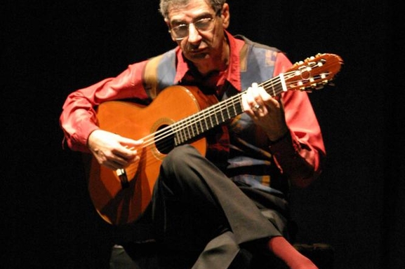 Medio siglo con la guitarra